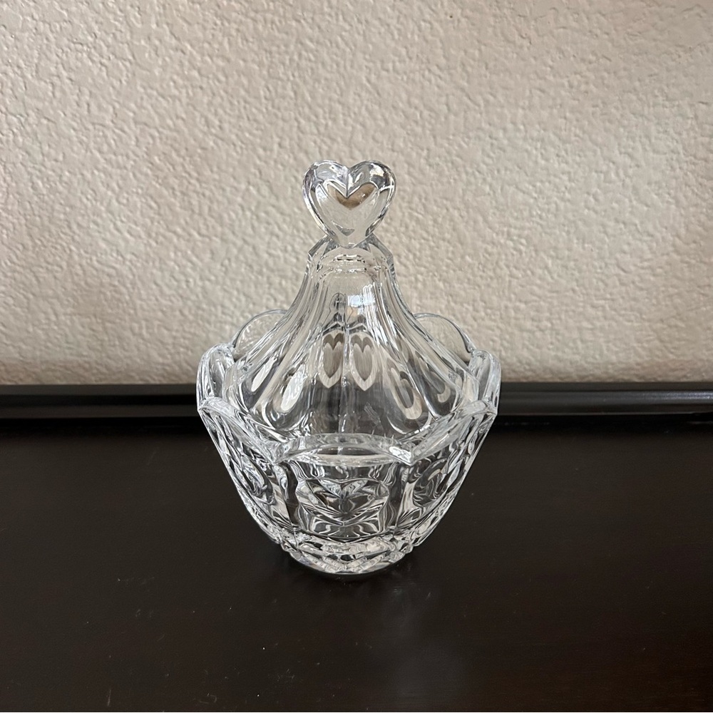 Vintage 70’s 5th Avenue Lead Crystal Heart Candy Dish Cherish Sweetheart Covered